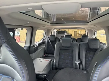 Car image 34