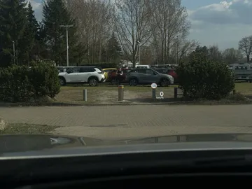 Car image 33