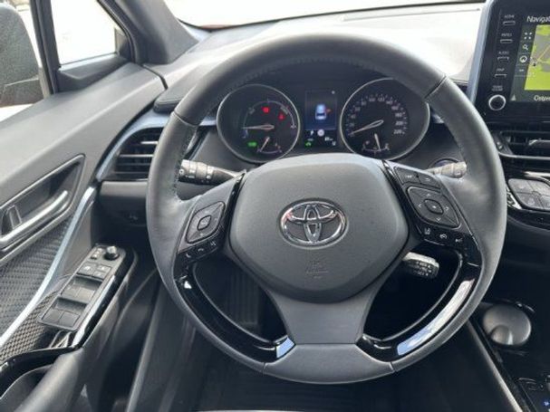 Toyota C-HR Hybrid 135 kW image number 10