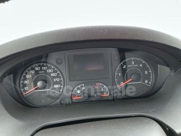 Car image 37