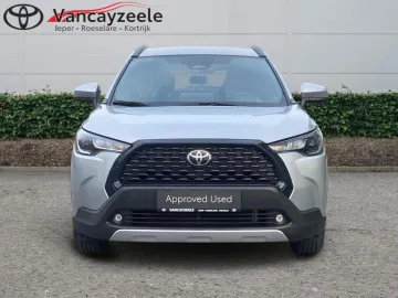 Car image 3