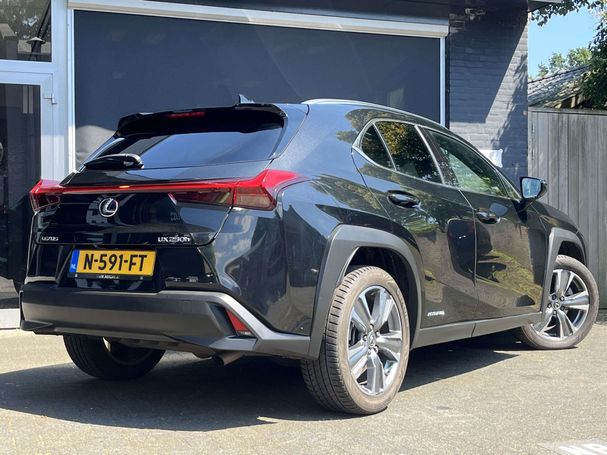 Lexus UX 250h 135 kW image number 2