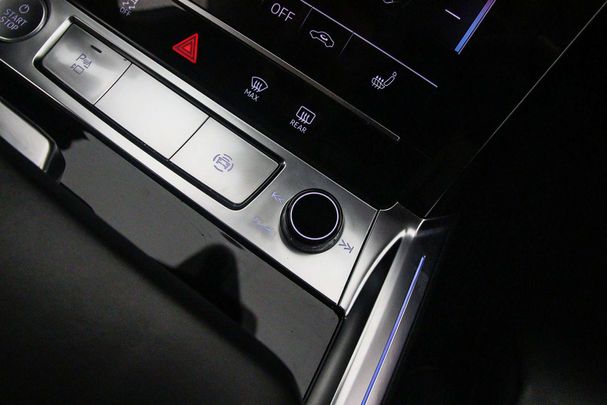 Audi e-tron 55 Advanced 300 kW image number 26