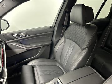 Car image 44