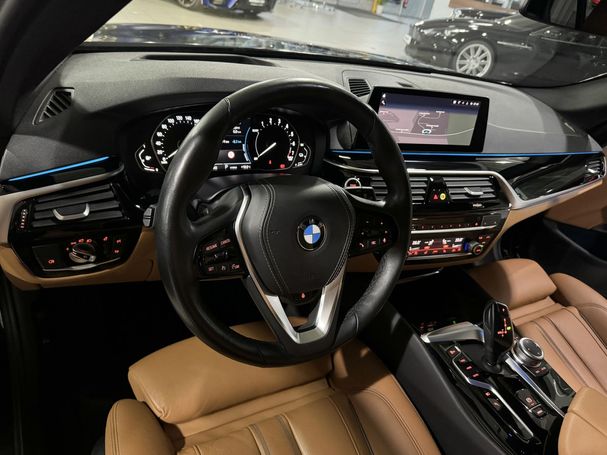 BMW 530 Touring xDrive 215 kW image number 18