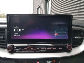 Car image 33