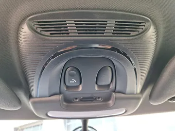 Car image 36
