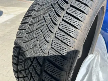 Car image 37