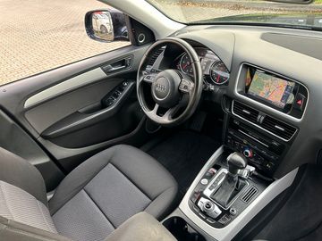 Car image 26