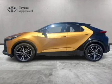 Car image 4