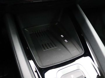 Car image 33