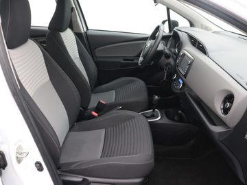 Car image 30