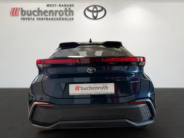 Car image 4