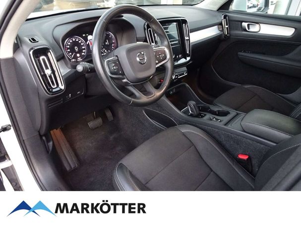 Volvo XC40 D3 Momentum Pro 110 kW image number 4