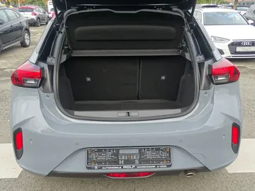 Car image 30