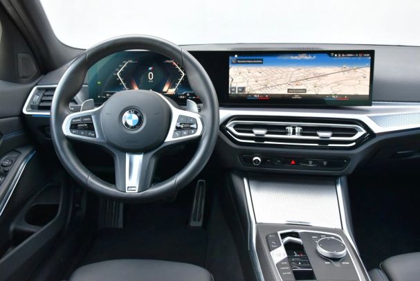 BMW 320i xDrive 135 kW image number 14