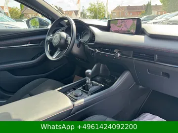 Car image 25