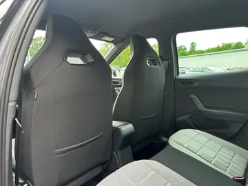 Car image 24