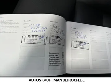 Car image 32