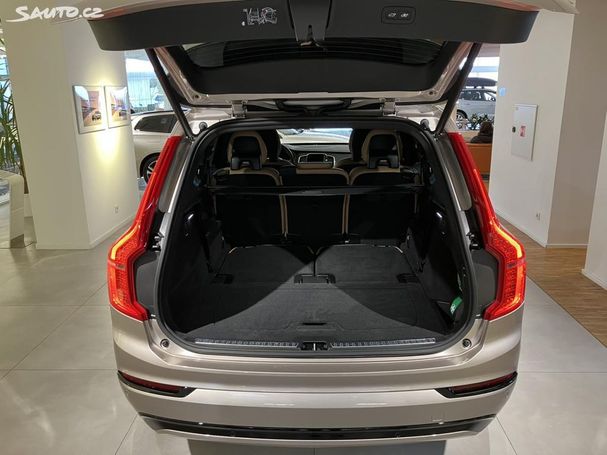 Volvo XC90 T8 Recharge AWD 335 kW image number 9