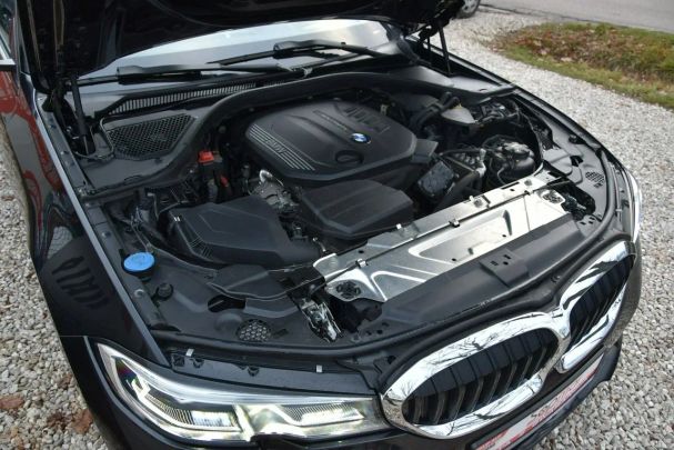 BMW 320d Touring Luxury Line 140 kW image number 39