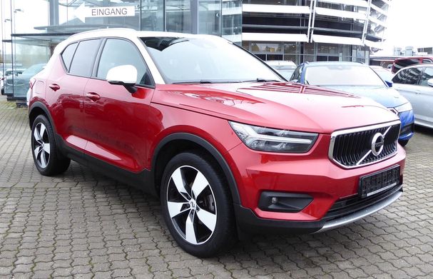 Volvo XC40 T2 Momentum 95 kW image number 2