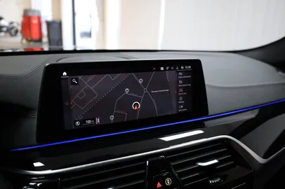 Car image 26