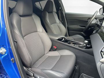 Car image 13