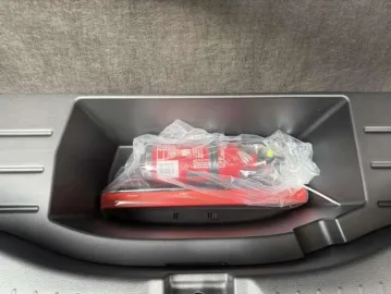 Car image 29