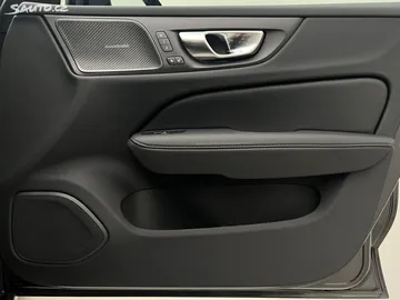 Car image 45