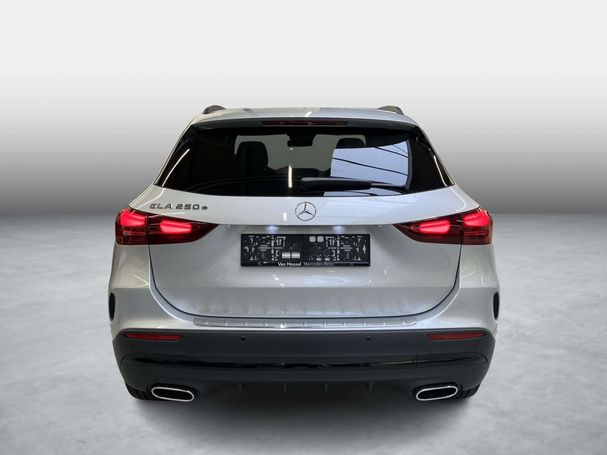 Mercedes-Benz GLA 250 e 160 kW image number 3