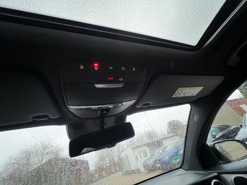 Car image 36