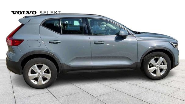 Volvo XC40 T2 Essential 95 kW image number 3