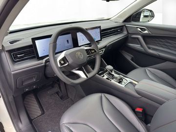 Car image 10