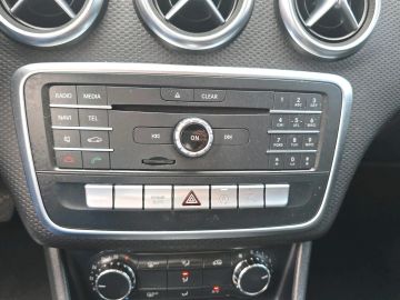 Car image 32
