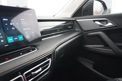 Car image 38