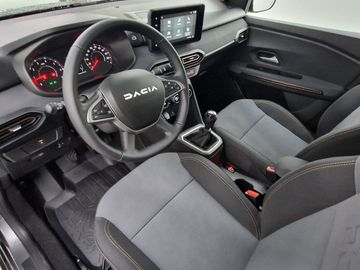 Car image 32