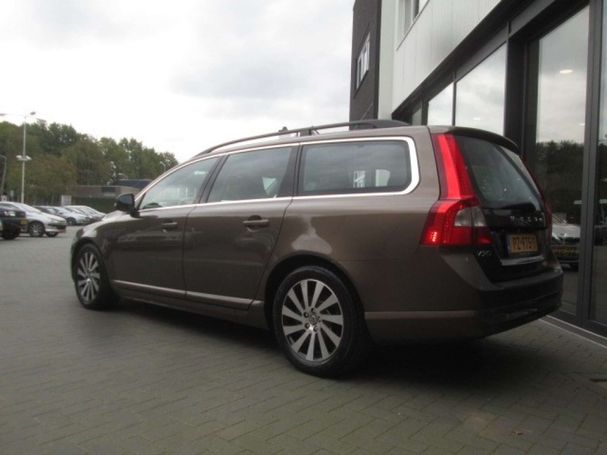 Volvo V70 D2 Summum 84 kW image number 3