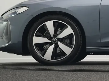 Car image 47