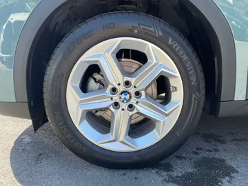 Car image 29