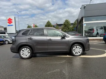 Car image 2