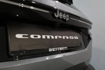 Car image 33