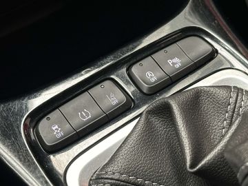 Car image 36