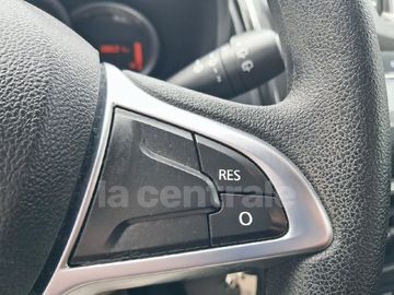 Car image 37