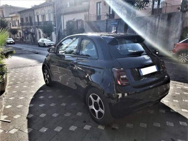 Fiat 500 42 kWh 87 kW image number 4