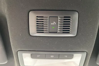 Car image 39