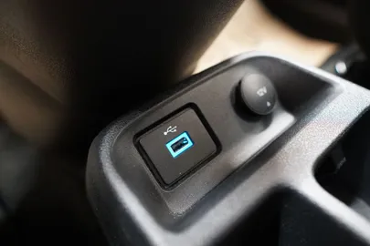 Car image 33