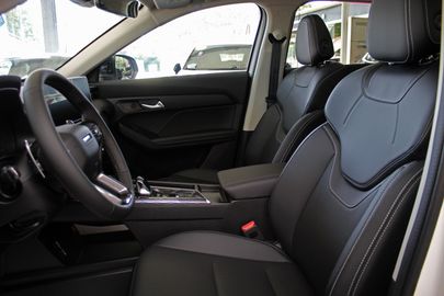 Car image 28
