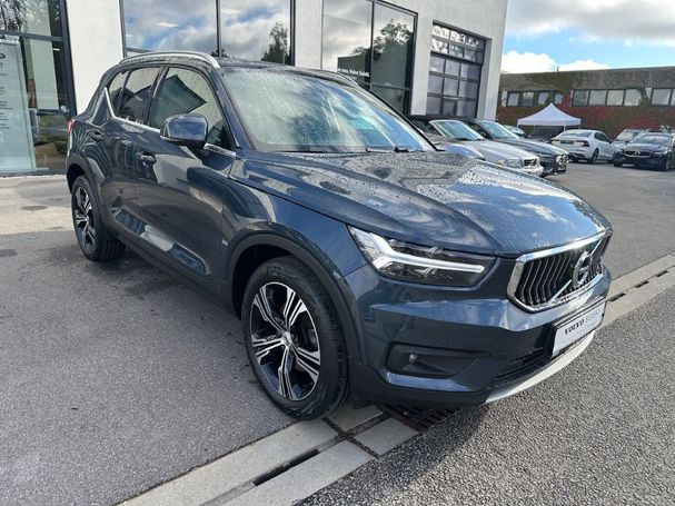 Volvo XC40 B4 Inscription 145 kW image number 2