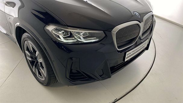 BMW iX3 210 kW image number 20